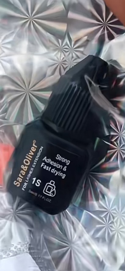 Stronger Adhesion And fast drying glue