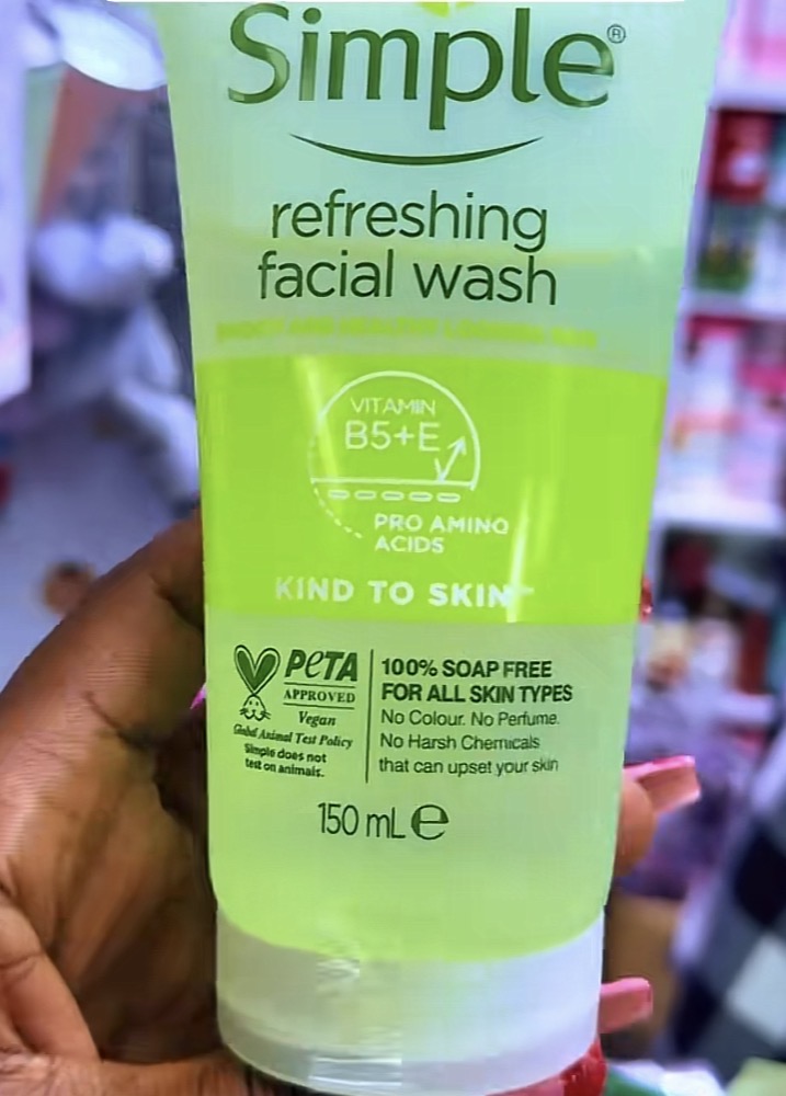 Simple Refreshing Facial Wash