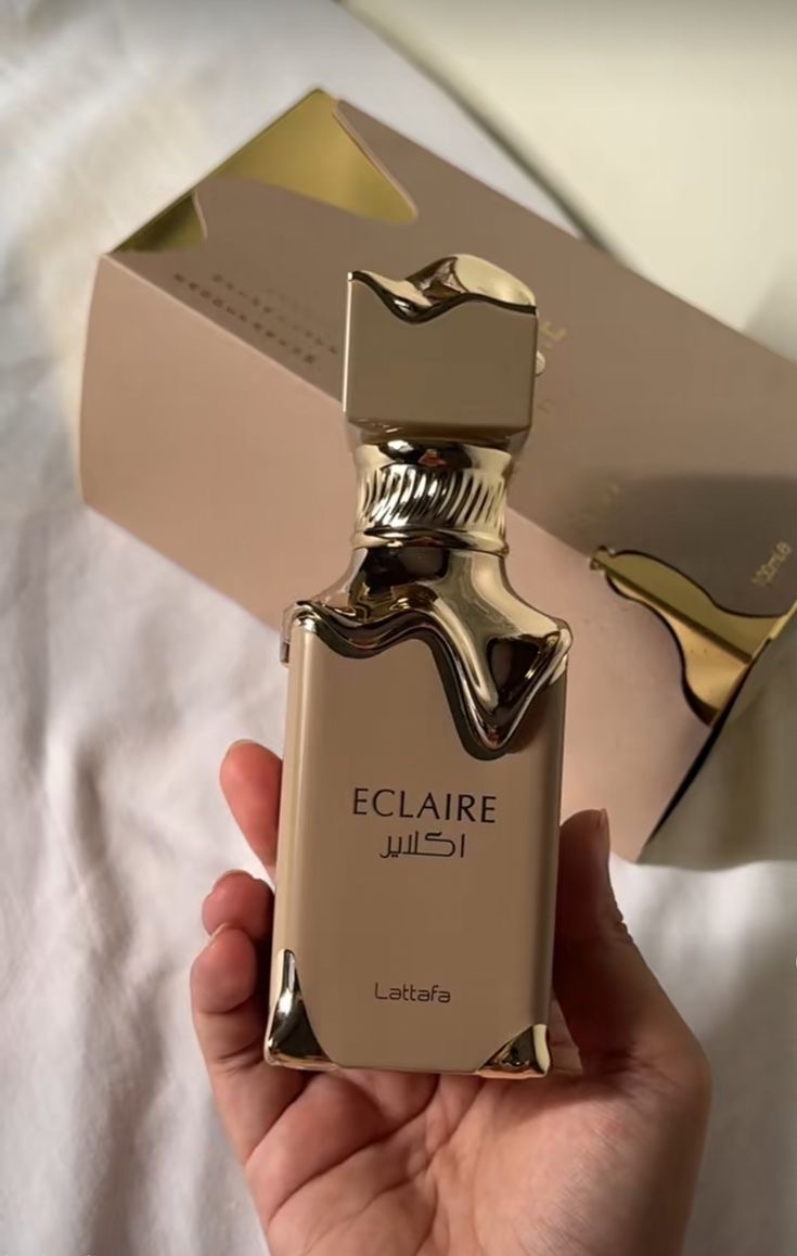 Lattafa Eclaire
