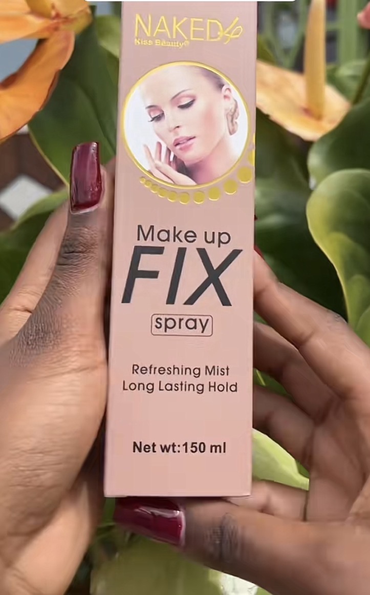 Naked Makeup Fix Spray