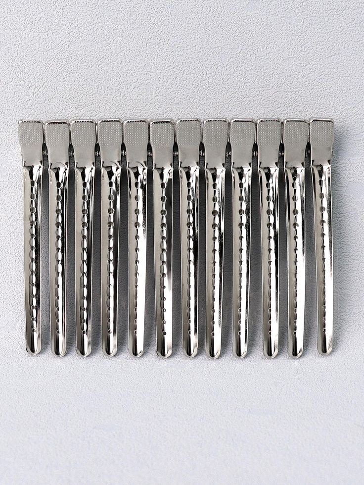 Metalic hair clips 12pc